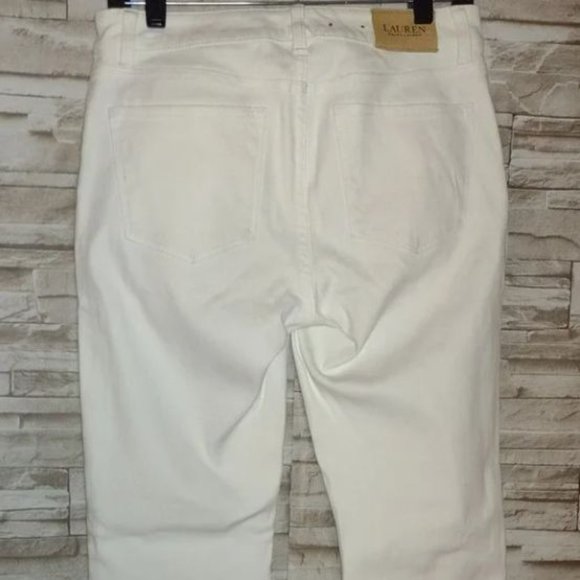 Lauren-Ralph Lauren Ladie's white denim Jeans in size 4 , 29" Waist - Picture 3 of 8